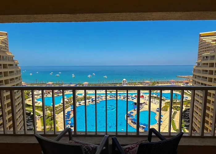 Porto Sokhna Pyramids Apartment's With Sea View شقة